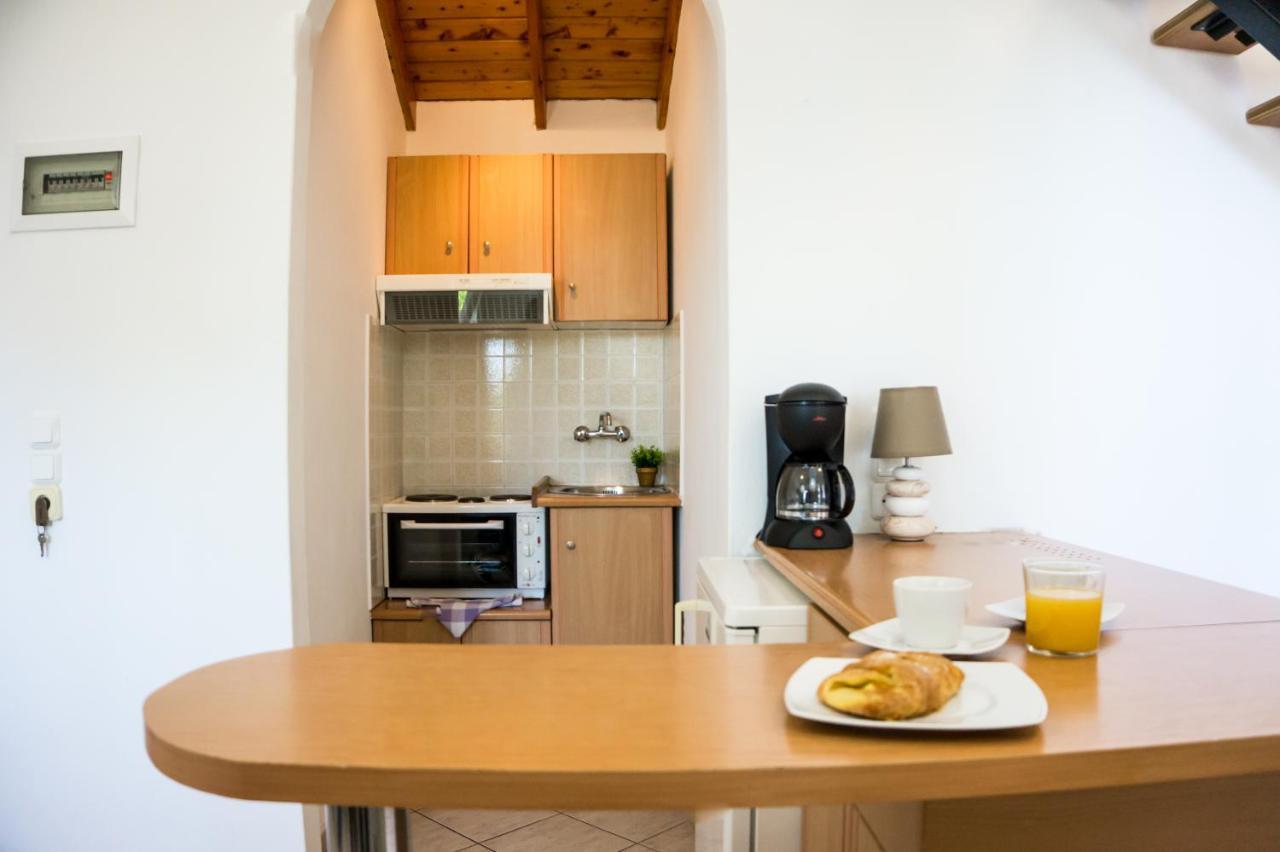 Sunrise Limnionas Apartments Marathókampos エクステリア 写真